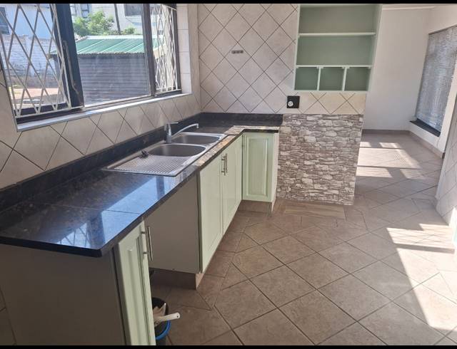 3 BEDROOM HOUSE FOR SALE IN MANABA BEACH